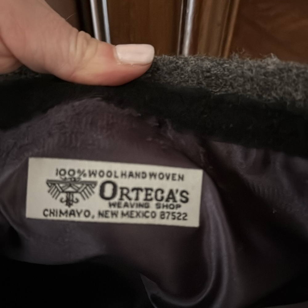 Ortega’s 💯 handwoven wool bag - Picture 3 of 4